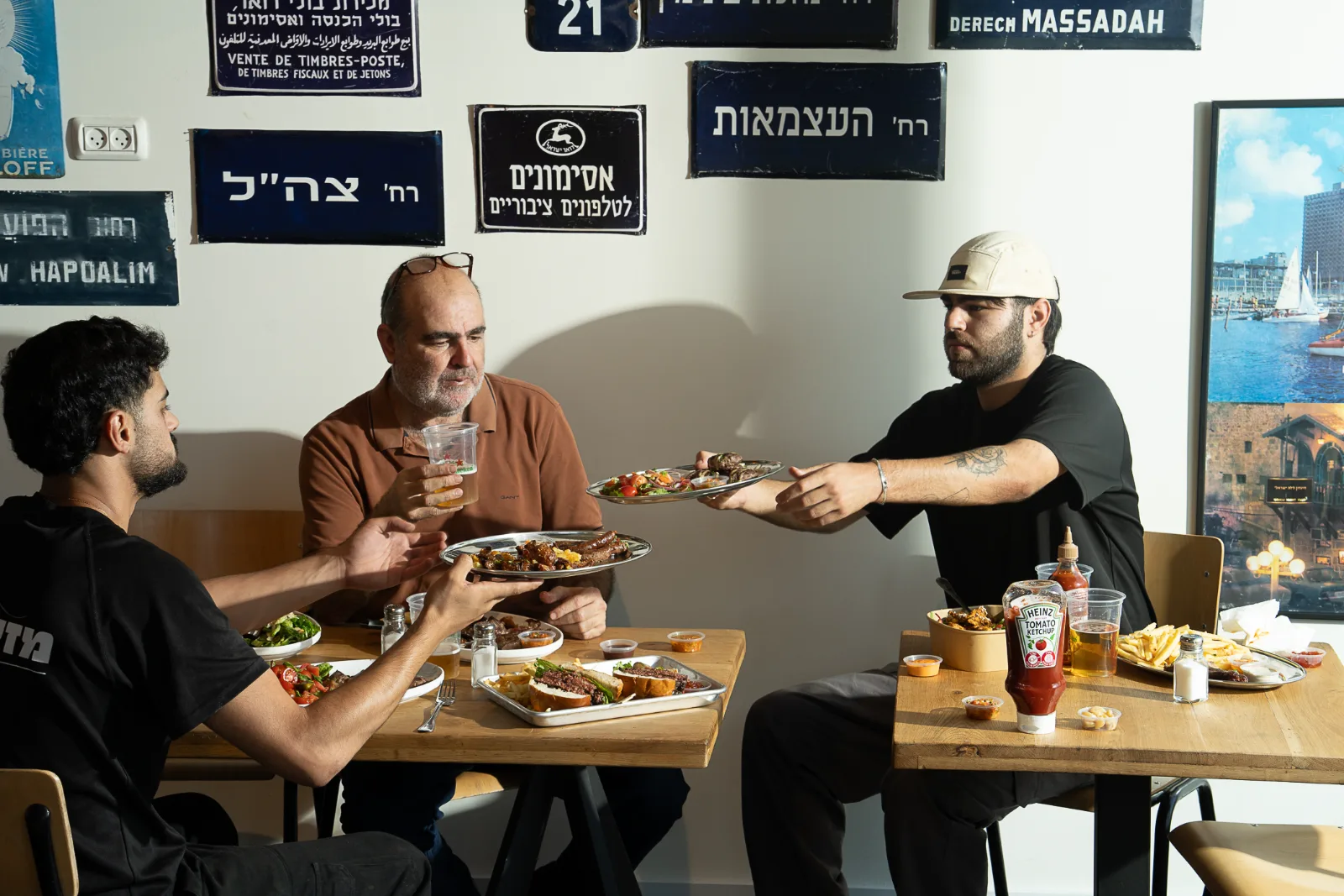 אורחים במסעדת בונו